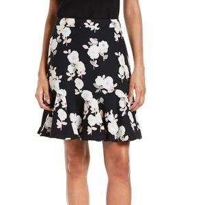 𝗞𝗔𝗧𝗘 𝗦𝗣𝗔𝗗𝗘 Posy Floral Flounce Skirt